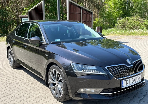 Skoda Superb cena 107000 przebieg: 149988, rok produkcji 2018 z Daleszyce małe 466